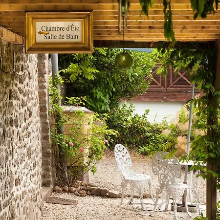 Les Quatre Siècles Bed & Breakfast 3*