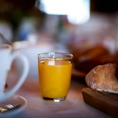 Les Quatre Siecles Bed & Breakfast Herce