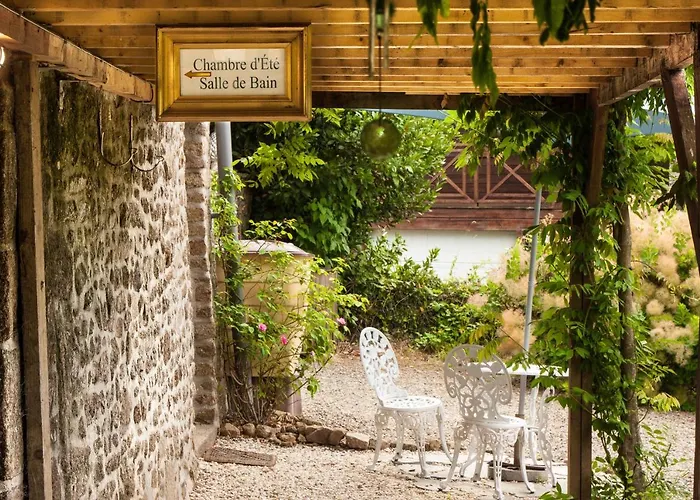 Les Quatre Siecles Bed & Breakfast 3*