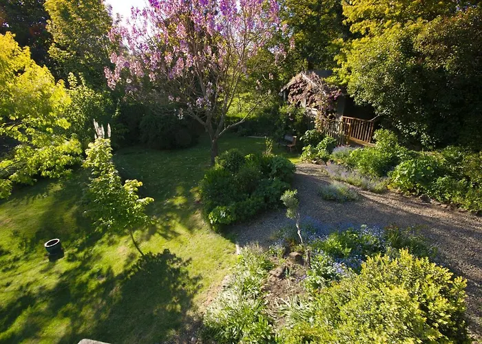 Les Quatre Siècles Bed & Breakfast Herce